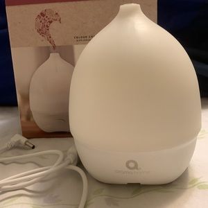 AROMA HOME
Aura Colour Changing Ultrasonic Diffuser 80ml